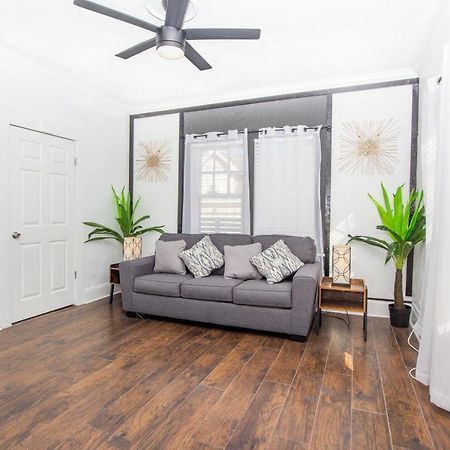 Modern Westshore Apartment 탬파 외부 사진