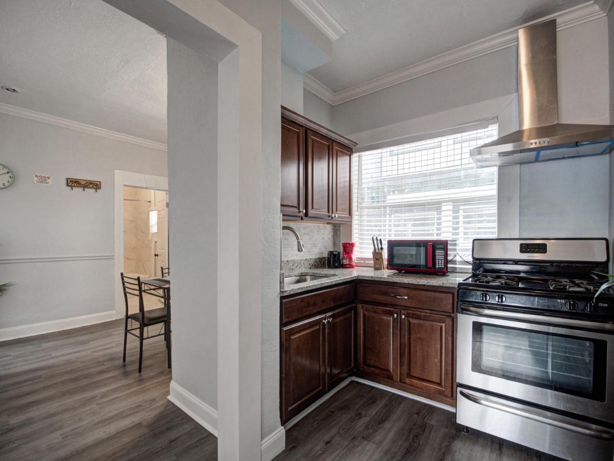 Modern Westshore Apartment 탬파 외부 사진