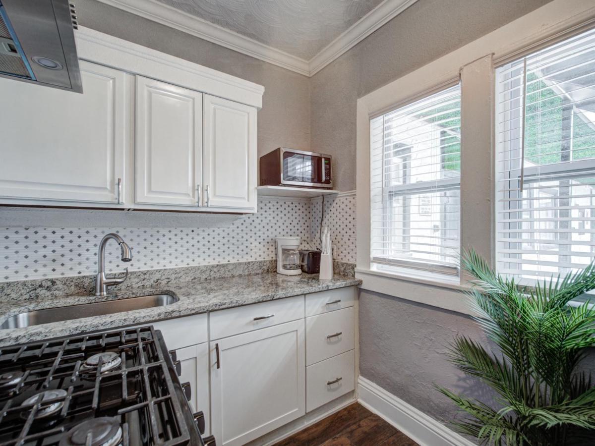 Modern Westshore Apartment 탬파 외부 사진