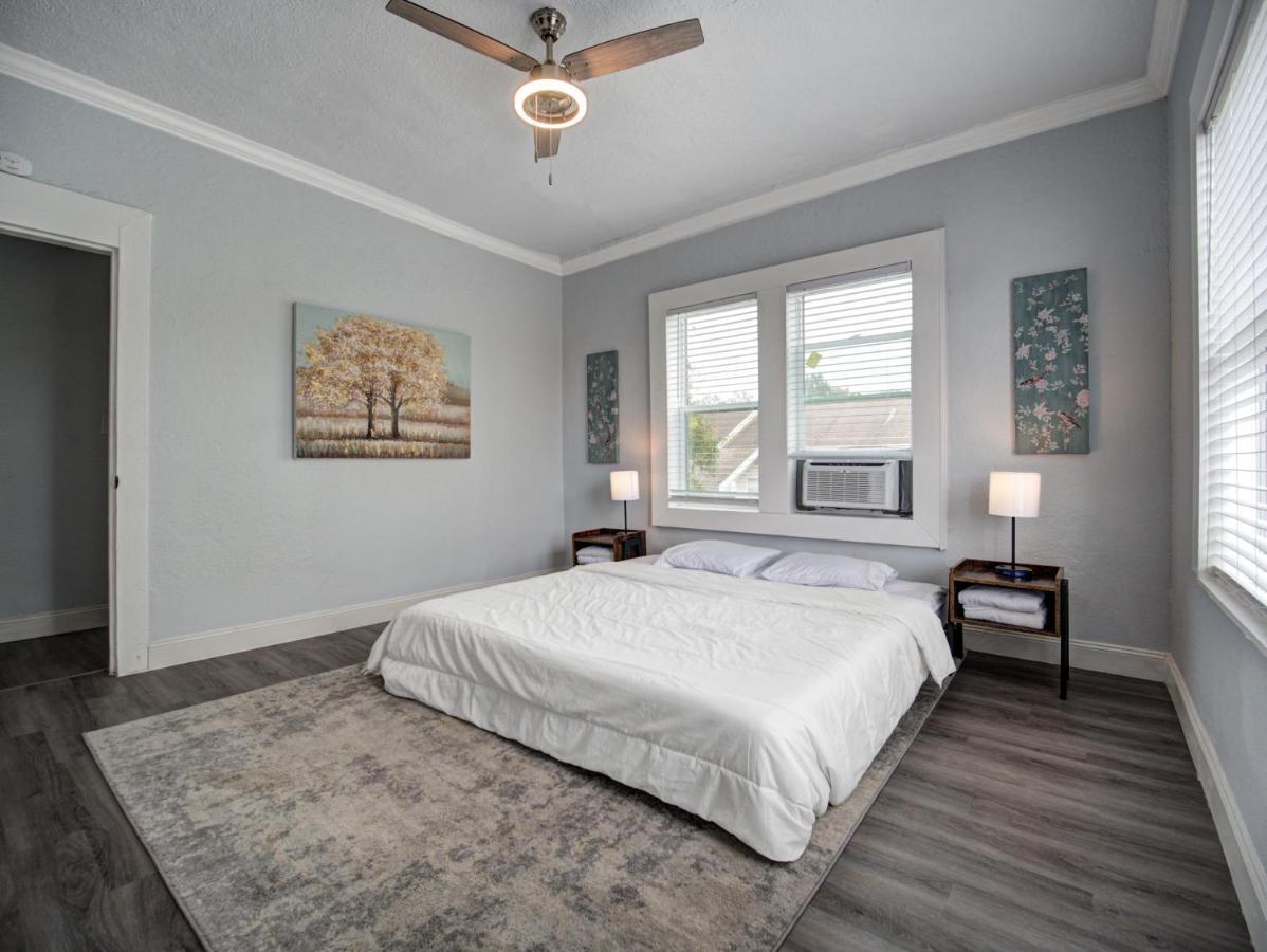 Modern Westshore Apartment 탬파 외부 사진