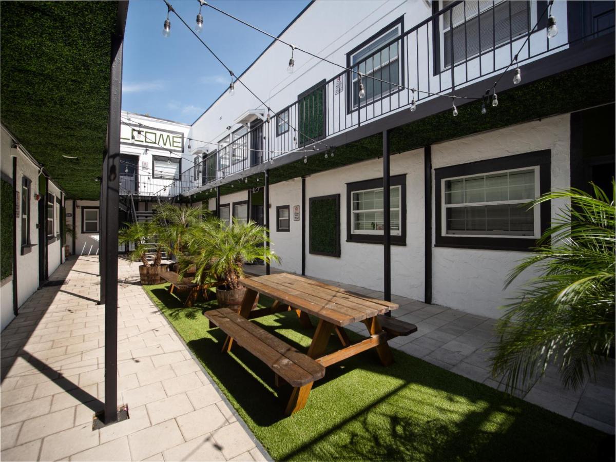 Modern Westshore Apartment 탬파 외부 사진