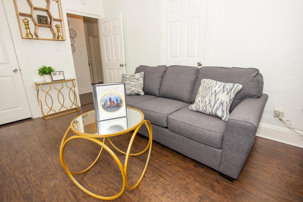 Modern Westshore Apartment 탬파 외부 사진
